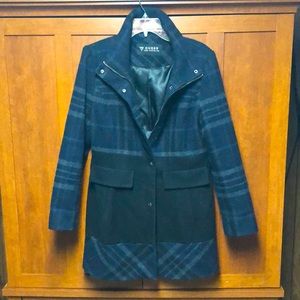 Large Women’s Guess jacket Navy